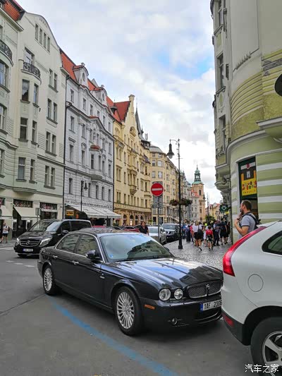 粤语影视站 由于版权和法律风险