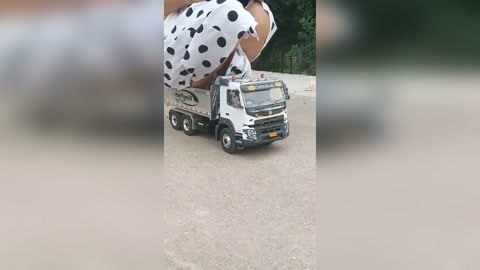 尹律的内部事务 尹律我非常乐意为你提供帮助