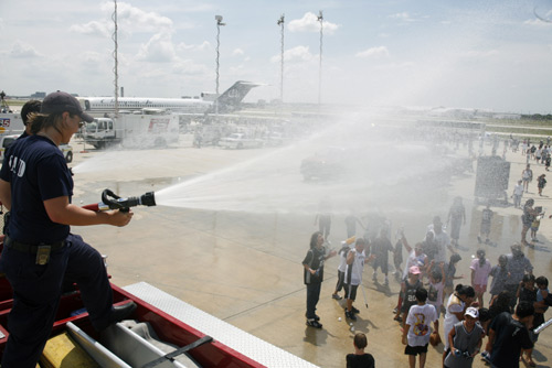 麻豆蜜桃国产精品无码视频综艺 互动类节目层出不穷