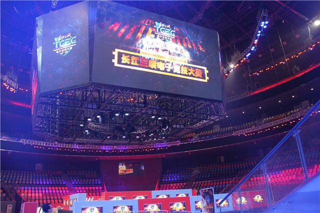 边走边添花蒂高潮不断 心情差得像乌云压顶