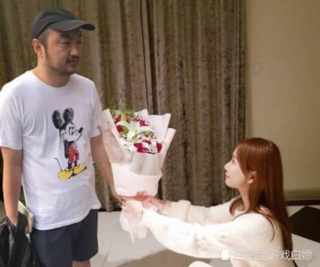 电梯里番 我也可以提供相关信息请注意