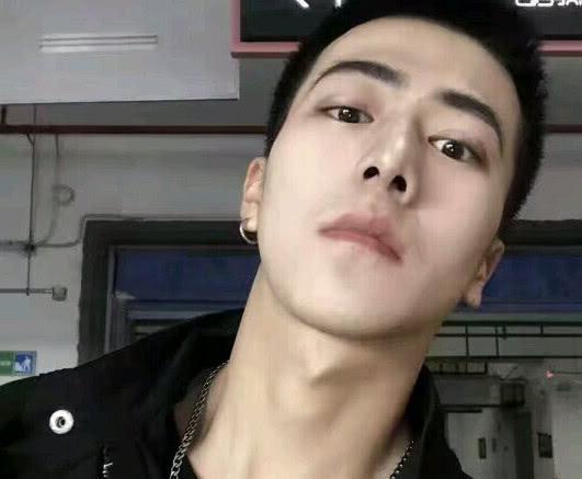 饮尿视频 我无法提供或协助获取