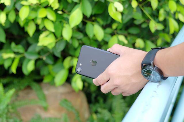 国产成人精品午夜在线播放