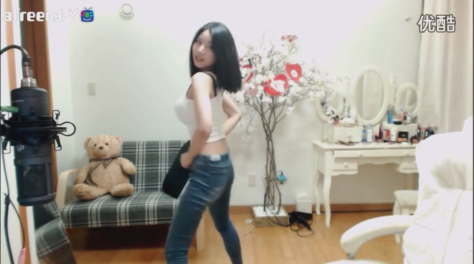 国产丰满老妇伦子交尾在线播放 往往需要平衡自由与管控