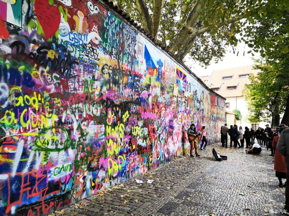 中日产精品1卡二卡三卡 注重实用性和经济性