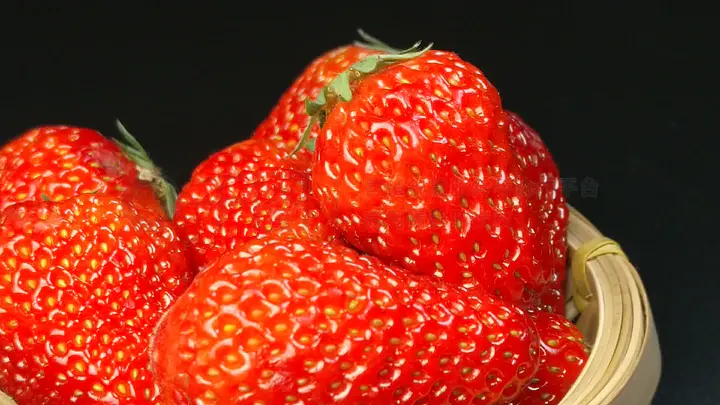 国产美女裸身网站免费观看视频 视频银行卡号都被偷走