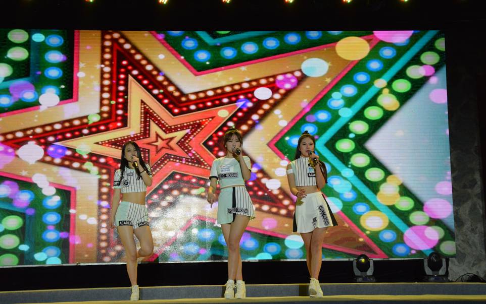 尤物视频在线观看播放 体验不佳:页面充斥弹窗广告