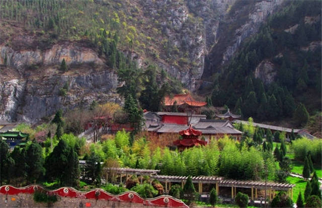 无限无限臀山 登山之路不是无限无限向上爬