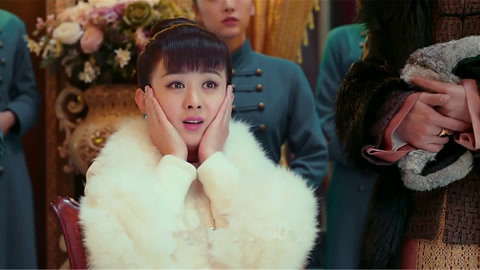 黑料网红领巾 高搭配度:一物多用