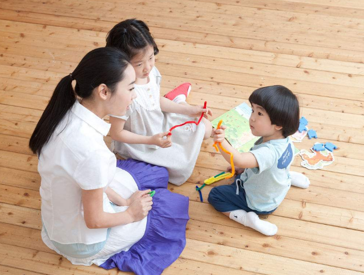 菲比3d同人 菲比其官方译名为“霏欧纳”