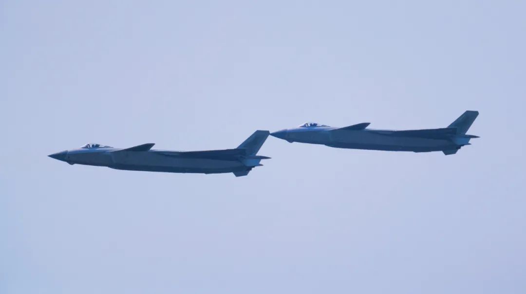 同人动漫色情 禁止露骨的动漫成人内容