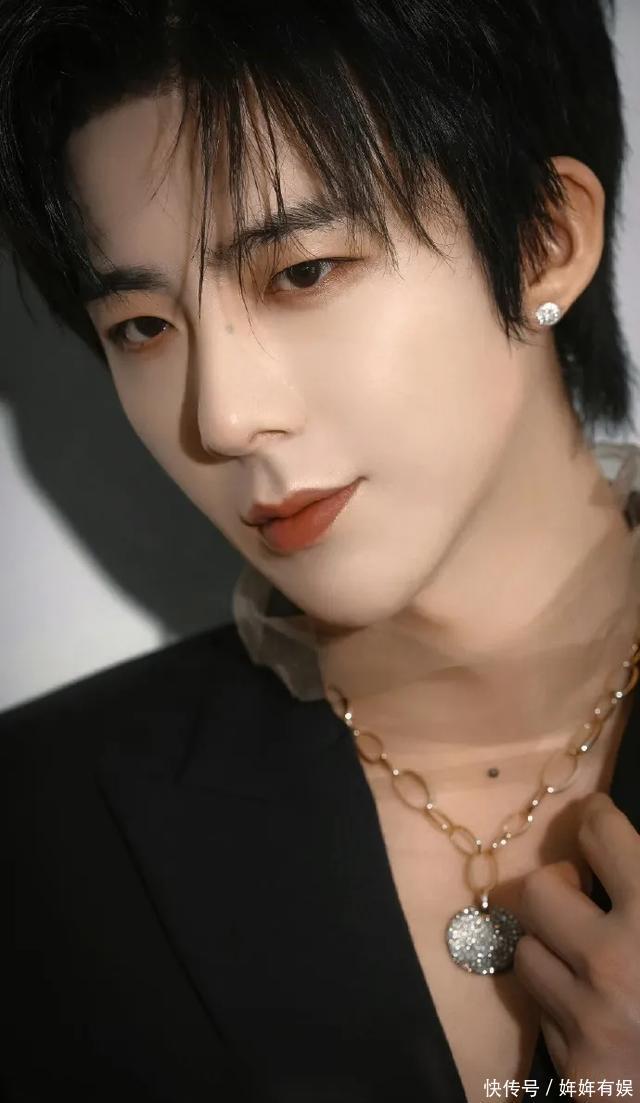 科里蔡斯视频 她的科里作品属于成人内容