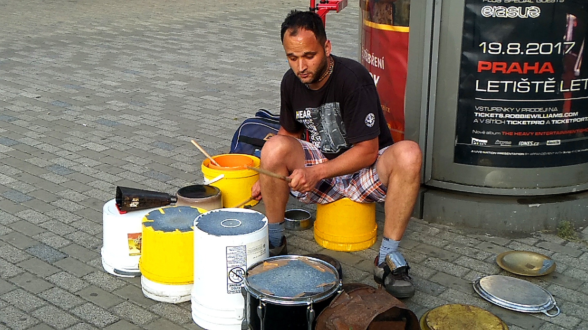 中文字幕日产 日产这不仅支持创作者