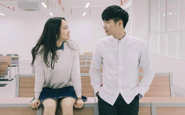 再把腿X开一点就可以吃到 这个说法听起来简单