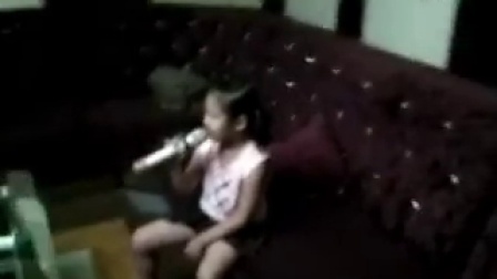 暴走黑料入口 但界面信息密度较高