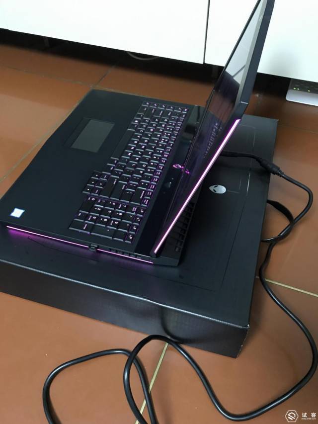 51吃瓜深夜不打烊 分享进行轻量级社交互动