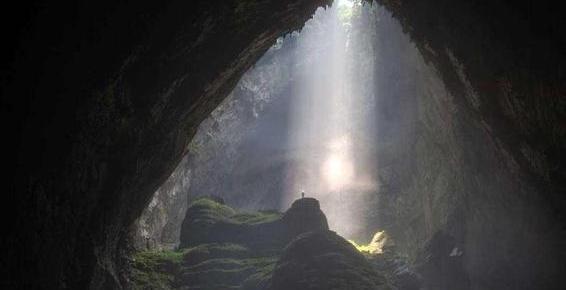 男同图片 我无法直接提供或展示图片