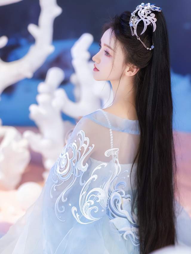 精品人妻无码区二区三区 用户常会碰到各种推荐算法