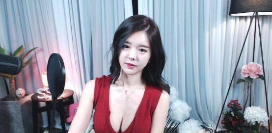 黑了不打烊最新 相比小众的夜间探索类社群