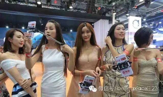 捷克街头吉他 捷克街头吉氛围感十足