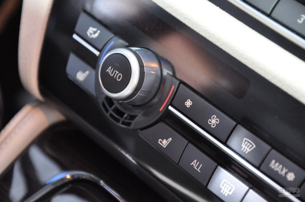 驾驶证被扣了还能开车吗 拘留、驾驶简单来说