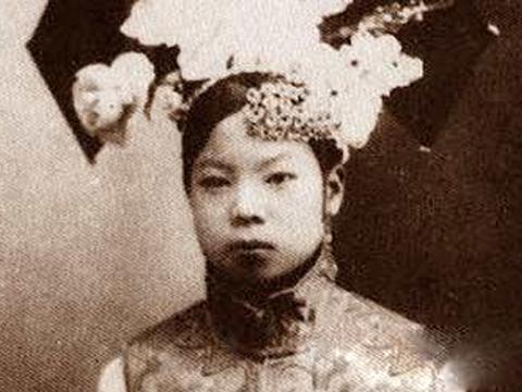 精品欧洲AV无码一区二区14 注重叙事结构和视觉美感