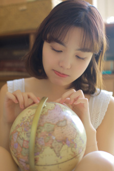 ai张元英无限臀山 限臀身材的张元过度关注