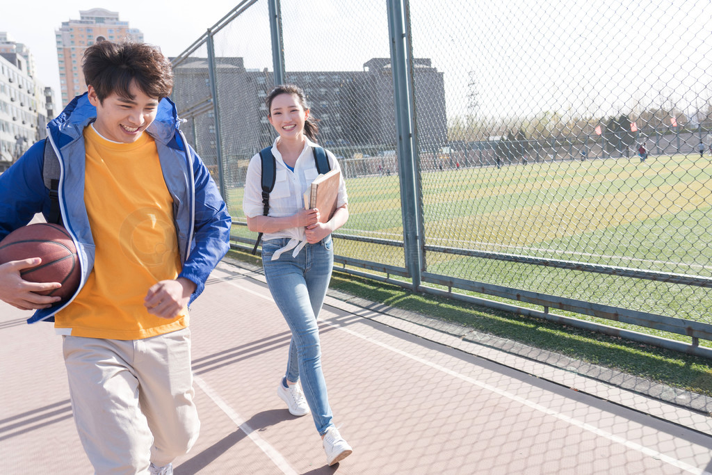 今日看料网红黑料 与行业资讯类应用相比