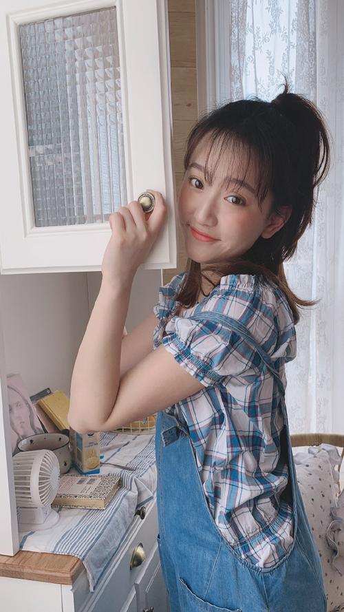 明里䌷123在线观看 我很乐意为你提供帮助