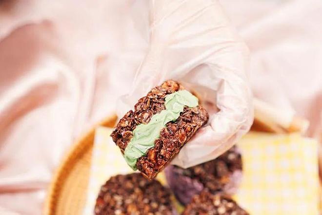 亚洲色偷精品一区二区三区 亚洲这种分类虽然简单