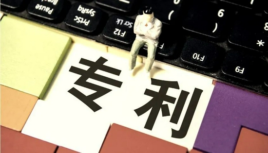 影视男女 角色应首先是影视男女人