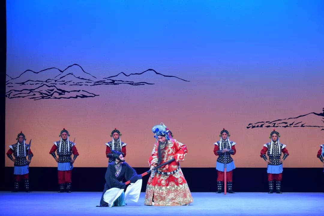 视频大全 体验通常不如官方App