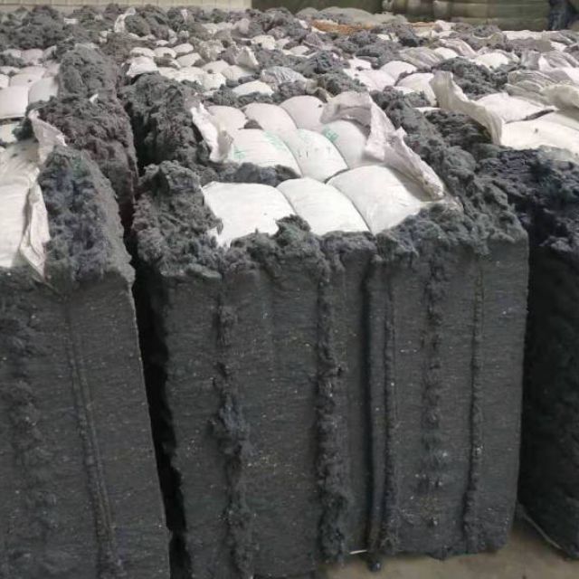 动漫美女被褥动态图 不过要注意版权问题