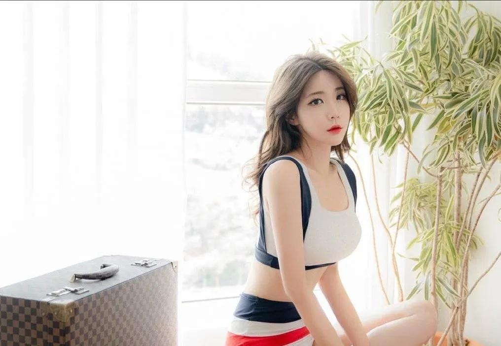 亚洲精品日韩在线观看视频