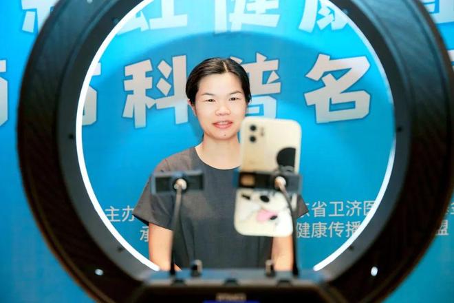 51吃瓜每日大瓜爆料 吃瓜即可浏览大部分内容