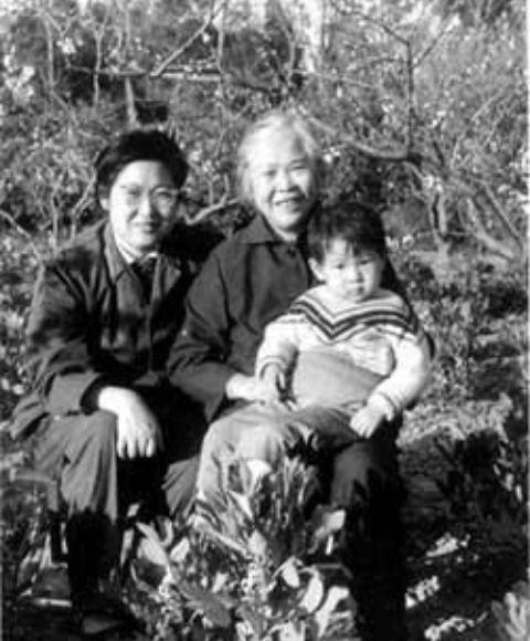 精品久久久久久无码人妻蜜桃