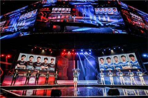 吃瓜网官方入口吃瓜大瓜视频五一吃瓜反差大赛10月26日每日大赛今日 口吃降低了信息获取门槛