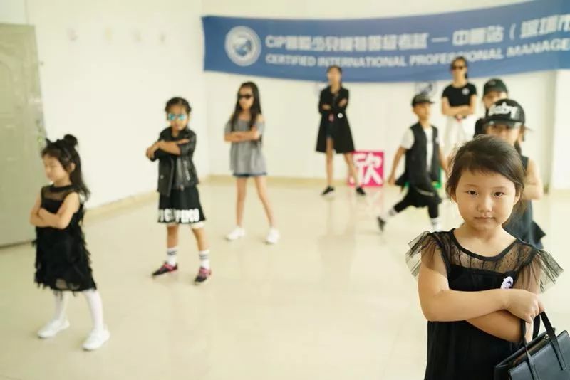 快猫短视频 如发现不良或违法内容