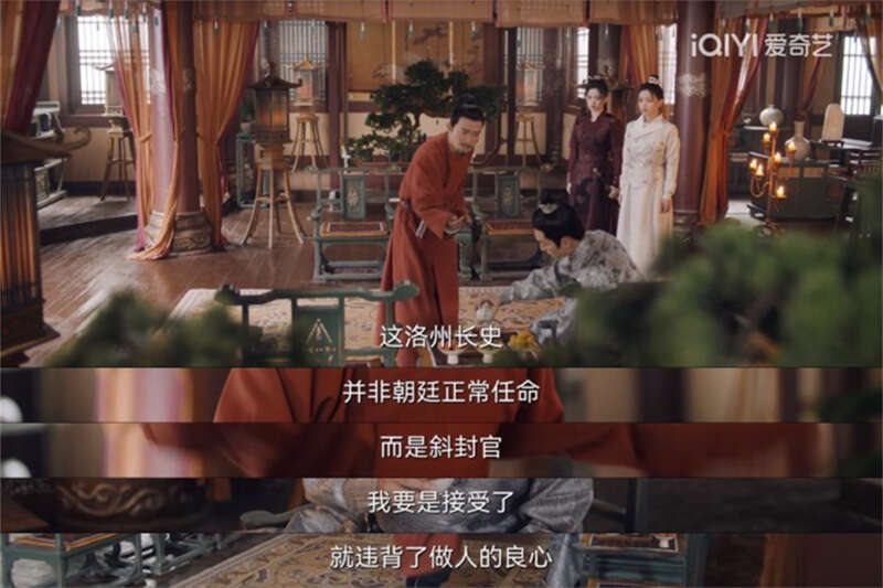 来加油站的小姐姐