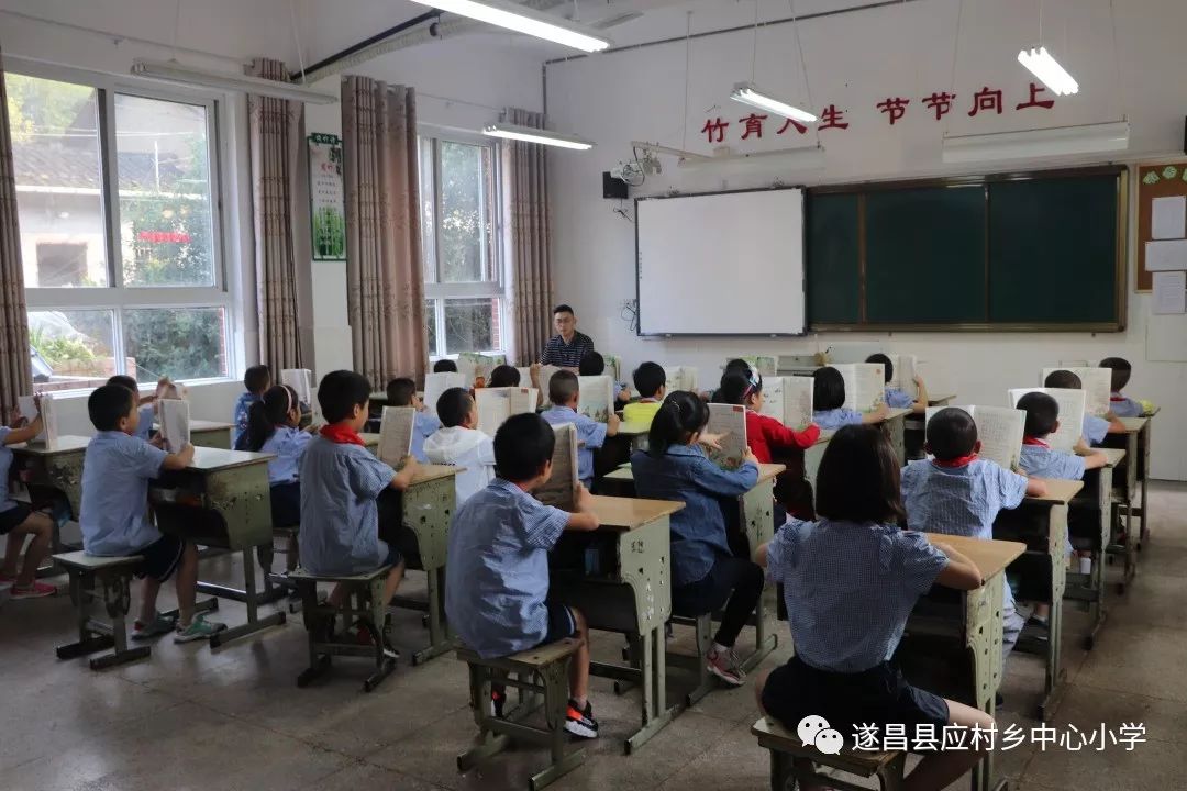 3d漫画下拉 画下画下阅读体验非常顺畅