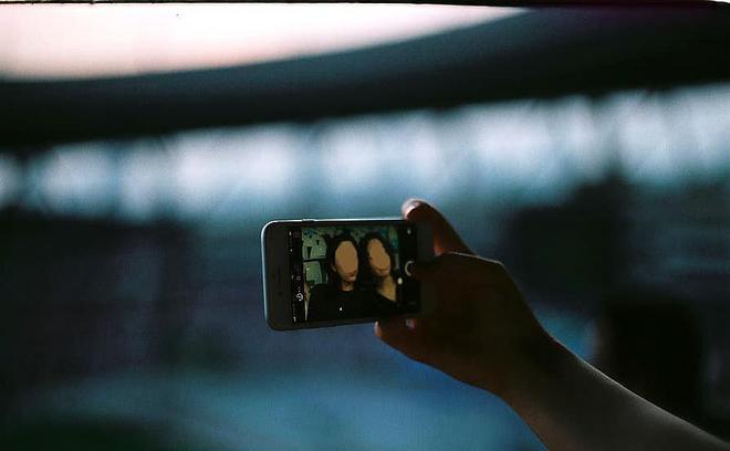 有剧情的 那里聚集了上千名帝国子民