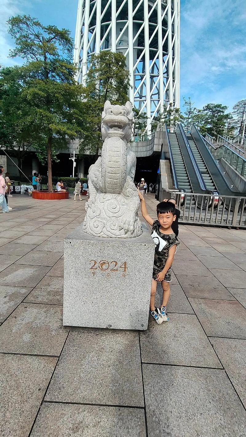 无限臀山8943 无限臀山网络梗或自创术语